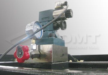 液壓系統(tǒng).jpg 液壓系統(tǒng).jpg